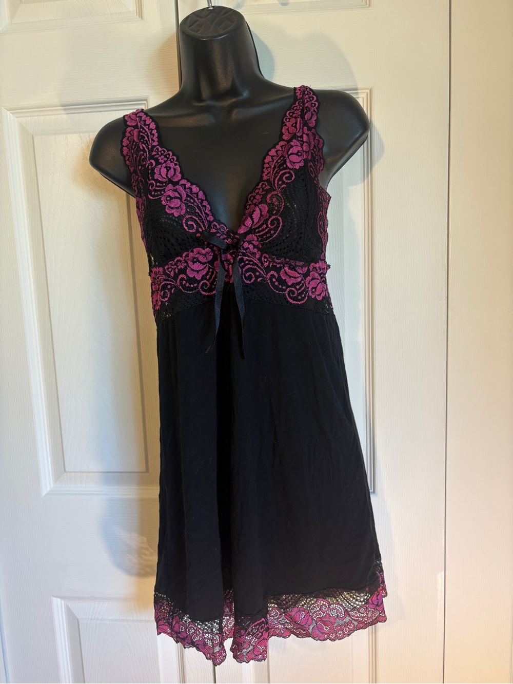 Black Lace-Trim Chemise with Magenta Embroidery